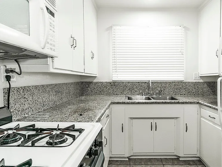 1420 Barrington Way — Photo 13