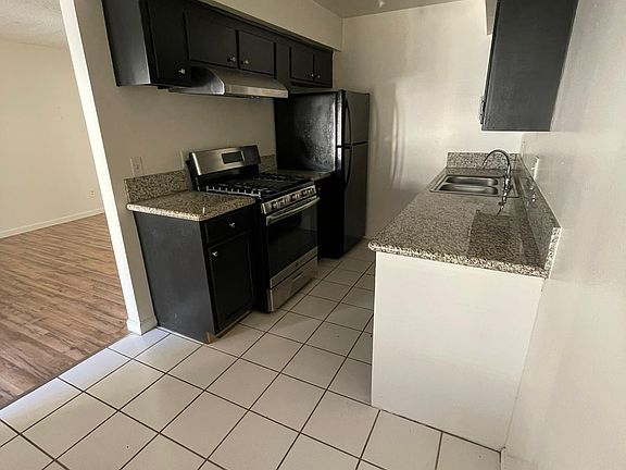 2nd image of 1730 N Fair Oaks Ave #7