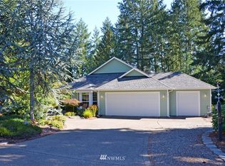 160 E Fairway Dr, Allyn, WA 98524