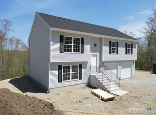 95 Butlertown Rd, Waterford, CT 06385