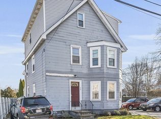 70 Lynn St #1, Peabody, MA 01960