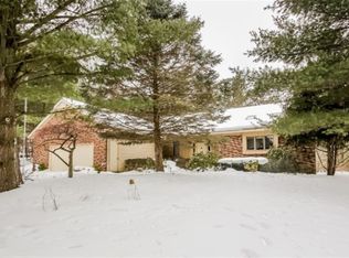 250 Greentree Ln NE, Ada, MI 49301