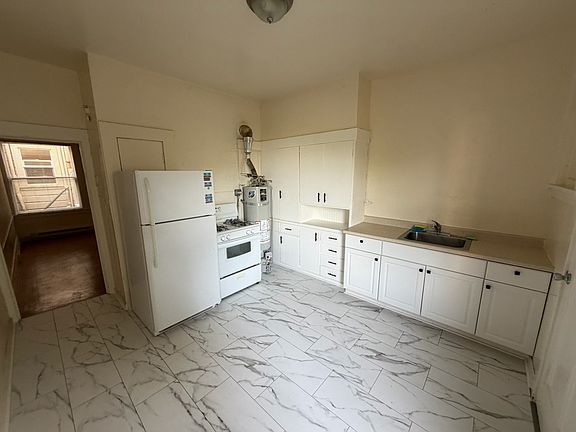 3rd image of 459 11th Ave #1