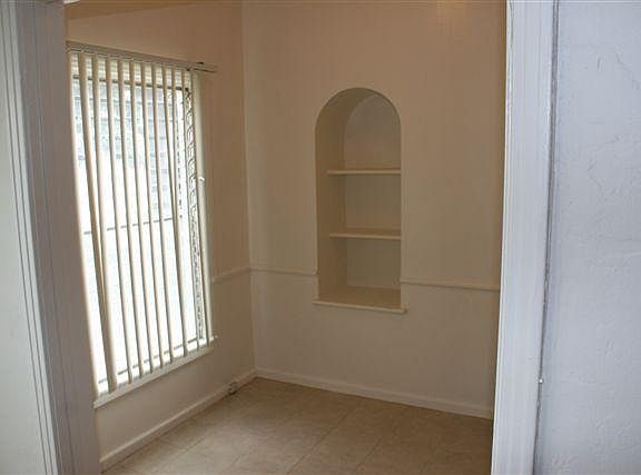 5th image of 315 N Sierra Bonita Ave APT 102