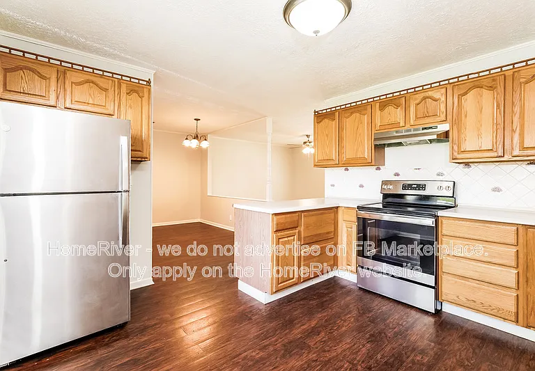 970 Edgewood Dr — Photo 6