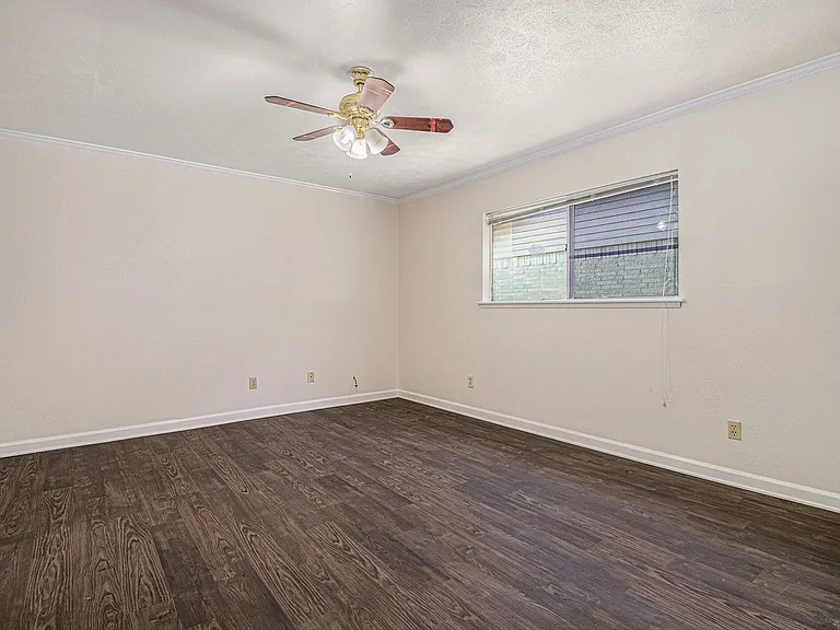 1814 Addington Dr — Photo 19
