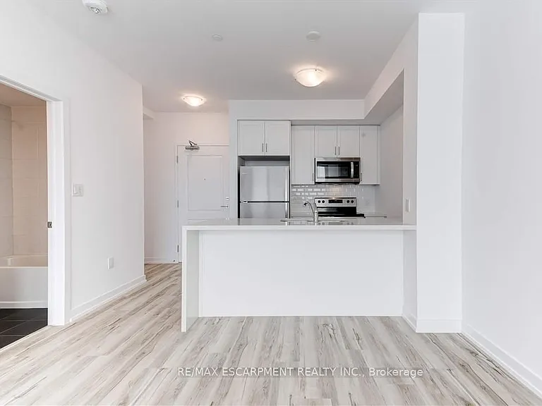 450 Dundas St E #1204 — Photo 23