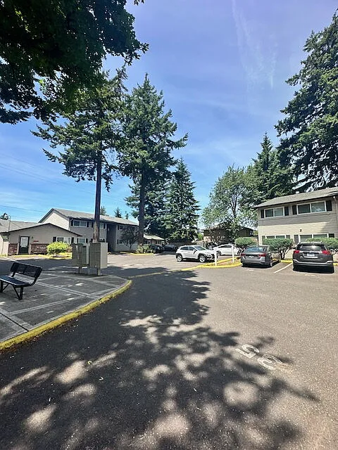 1640 SE 162nd Ave — Photo 3
