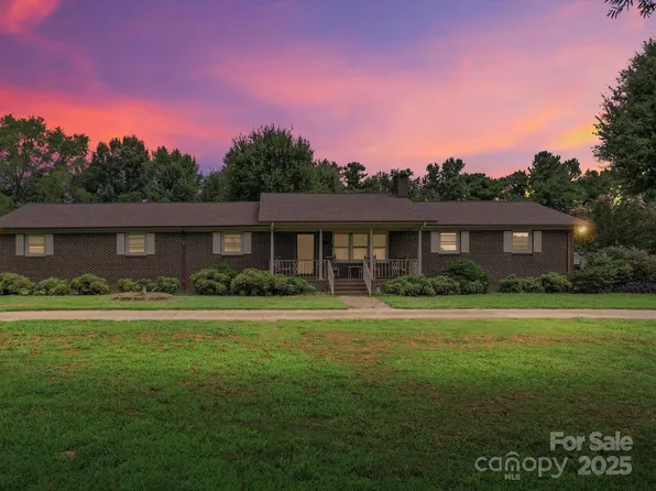 40867 Deer Haven Dr, Albemarle, NC 28001