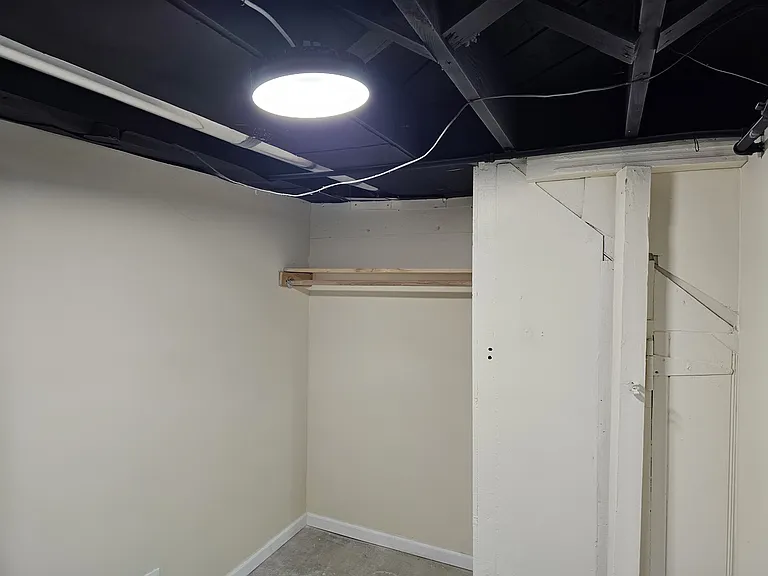 2853 Titus Ave — Photo 33