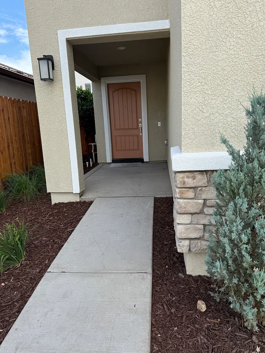 Building Photo - 458 Peppercorn Dr