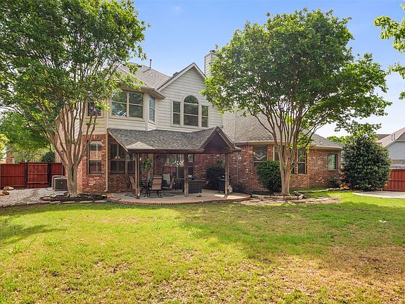 3rd image of 1503 Vinecrest Ln