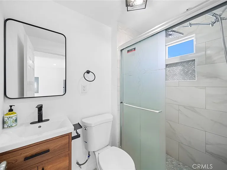 1610 Amador Ave #B — Photo 11