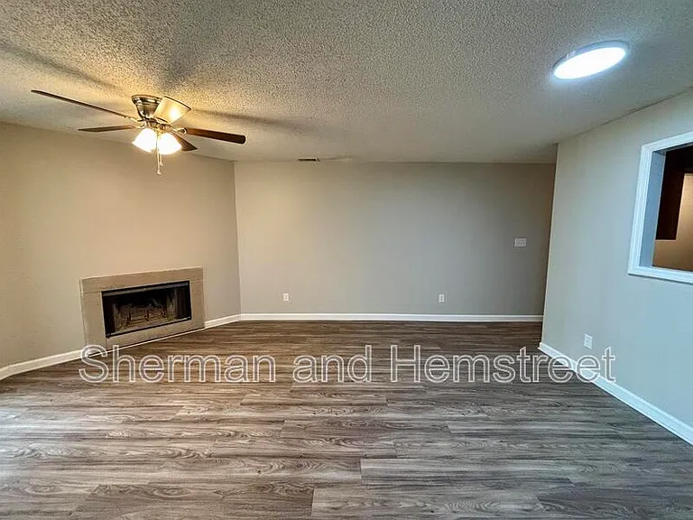 212 Commons Dr #212 — Photo 3