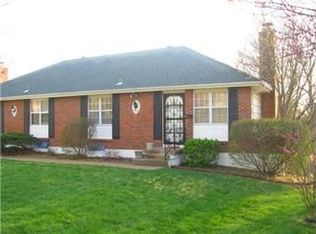 7123 NW Country Club Ln, Kansas City, MO 64152