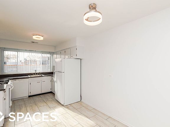 5th image of 2333 W Lunt Ave APT 403