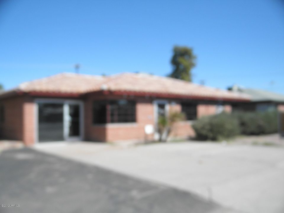 2nd image of 2540 E Indian School Rd