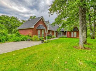 7084 Red Gate Ranch Rd, Wynnewood, OK 73098