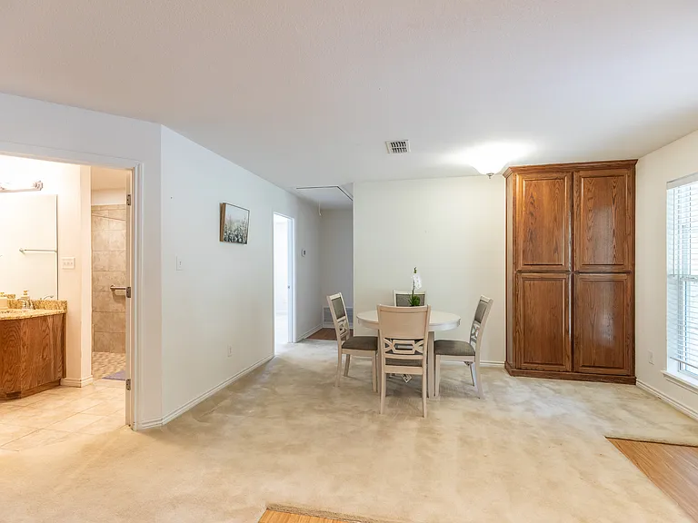2650 Madison Ave #1/2 — Photo 10