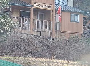 22709 E Park Beach Rd, Newman Lake, WA 99025