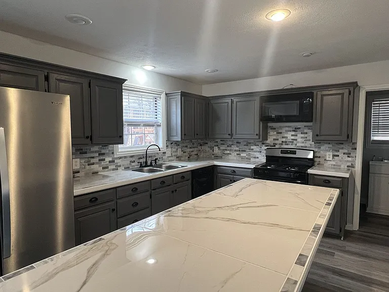 2149 S Cedar Hill Ave — Photo 9