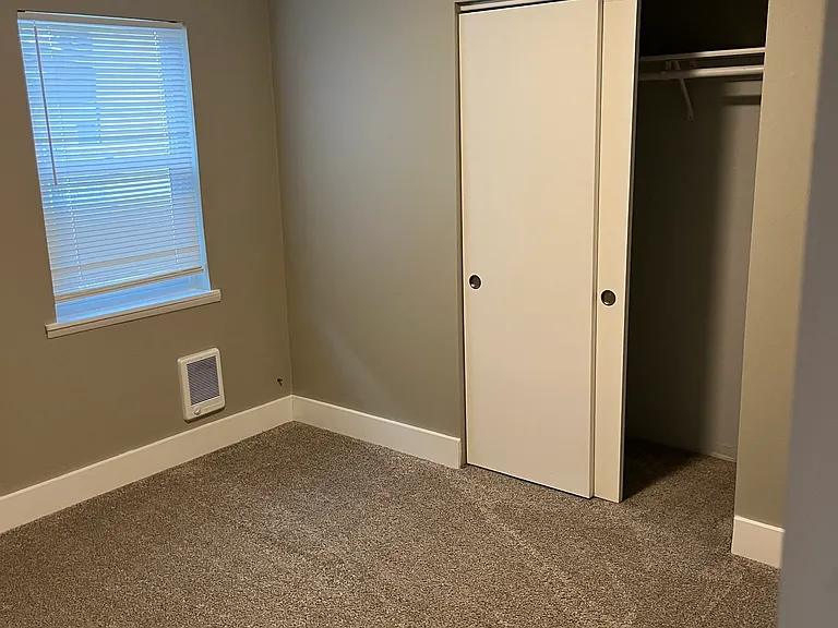 1306 NE Johnson St — Photo 11