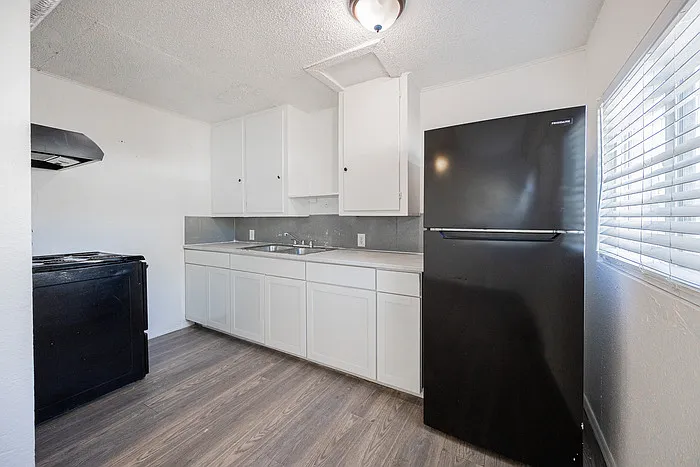 2537 E Willetta St #1 — Photo 4