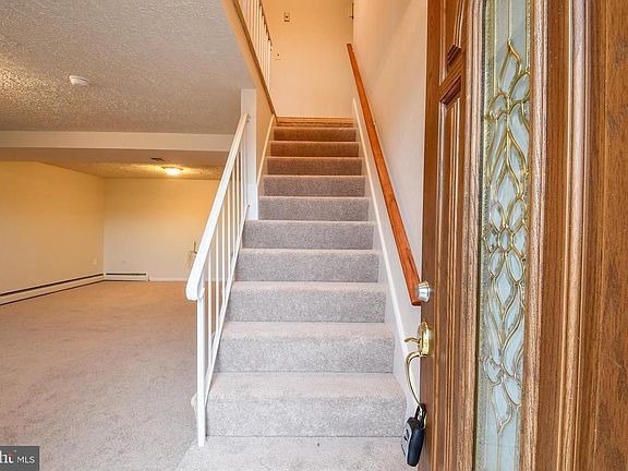 4th image of 13330 Kirkdale Ct