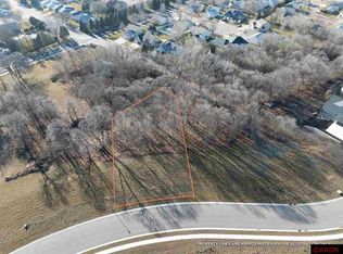 23 S Pointe Ct, Mankato, MN 56003