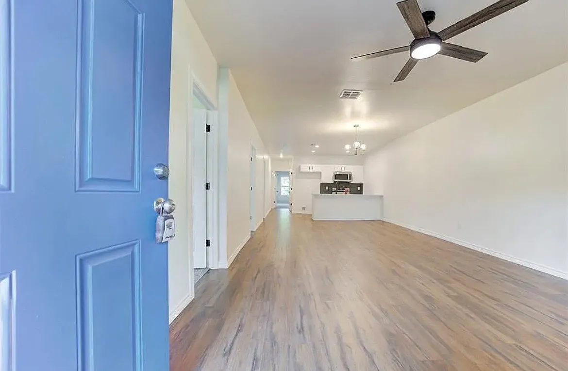 609 E Grant Ave — Photo 2