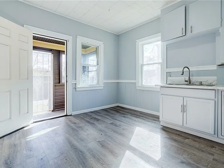 459 Parsells Ave — Photo 15
