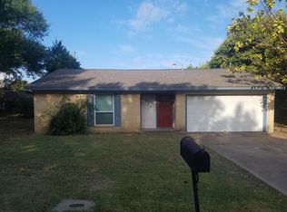 915 Crockett St, Midlothian, TX 76065