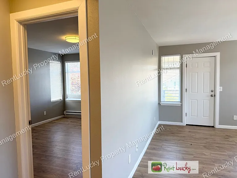 3315 Claremont Ave S — Photo 21