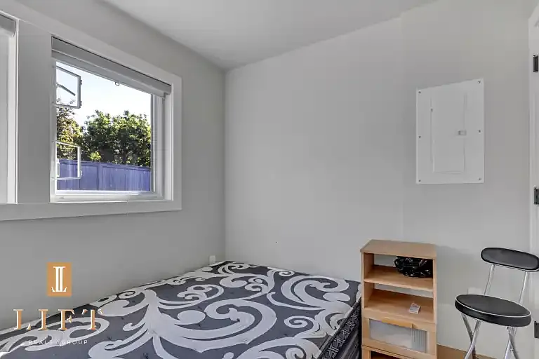 901 Jackson Cres #1A — Photo 5