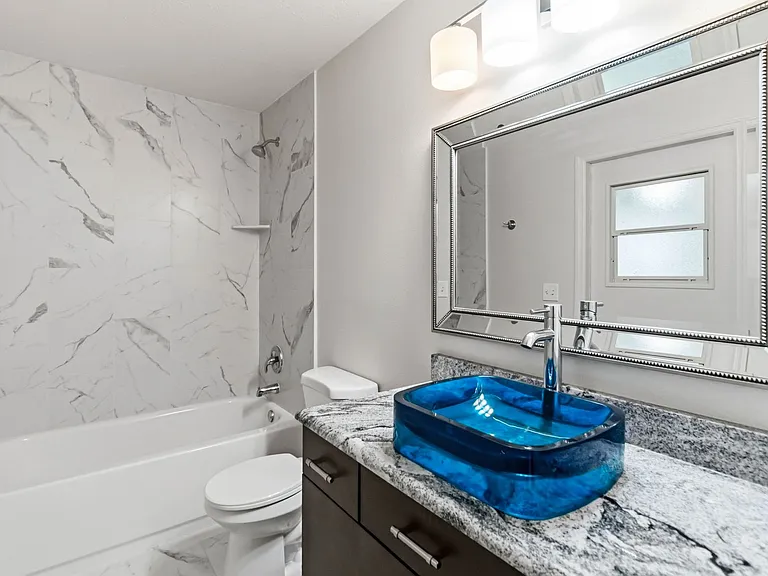 1534 Frances St — Photo 21