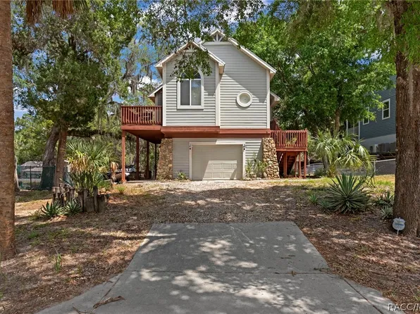 6779 S Pinebranch Point, Homosassa, FL 34448