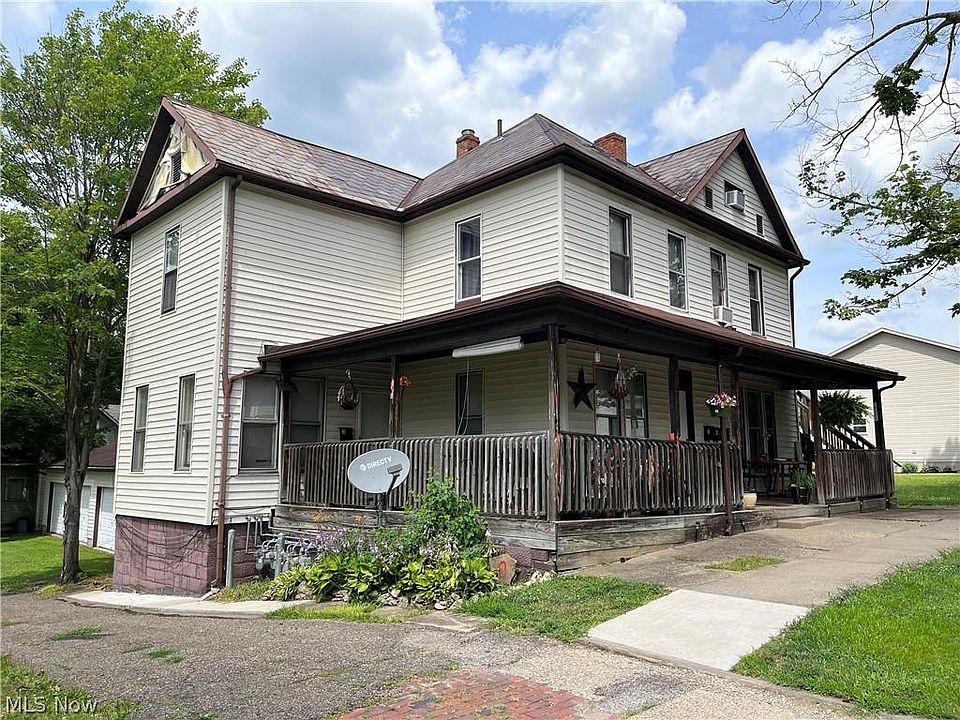 2nd image of 1215 Gomber Ave