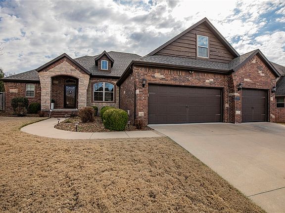 4th image of 3708 N Lalique Ln