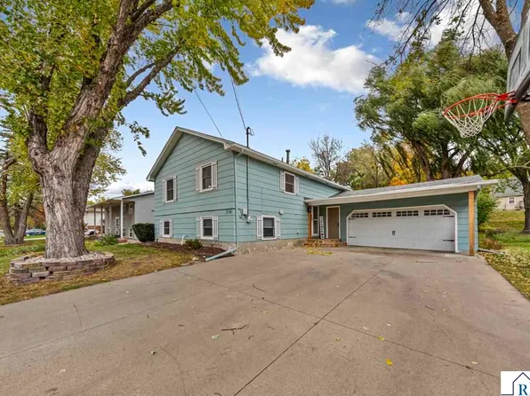 316 Stoltzman Rd, Mankato, MN 56001