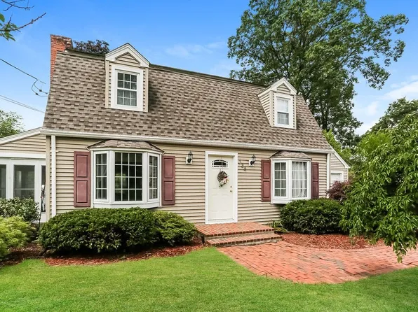 384 Abbott St, Springfield, MA 01118