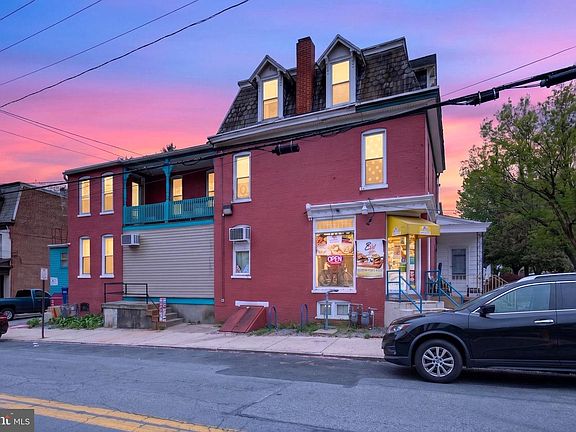 5th image of 101 Pearl St