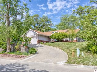 1405 Victoria Dr, Plattsmouth, NE 68048