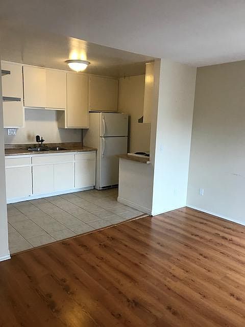1st image of 4303 Gresham St APT 4