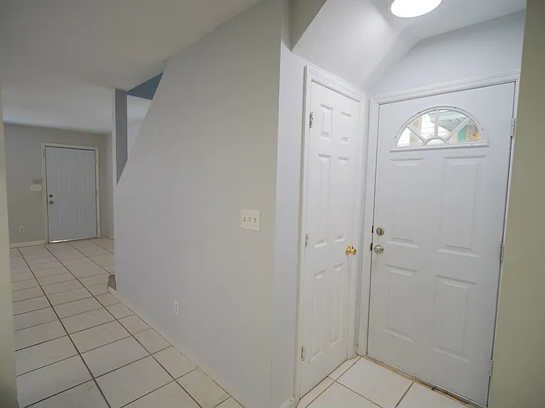 2648 Tess Cir — Photo 6