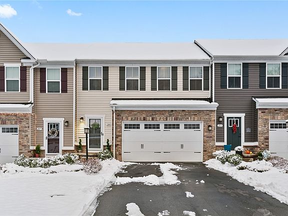 2nd image of 209 Sierra Dr