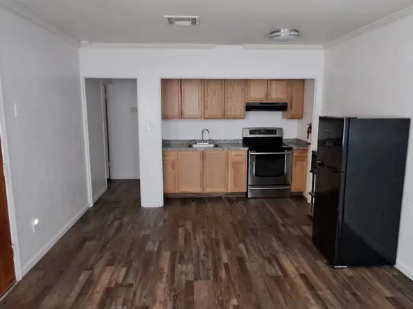 (undisclosed Address), Fresno, CA 93704