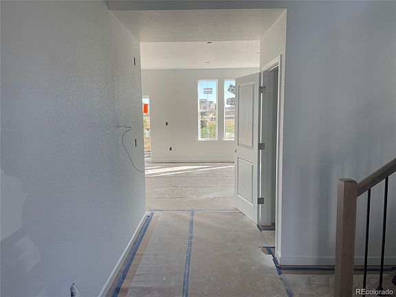 3rd image of 276 Kino Ct