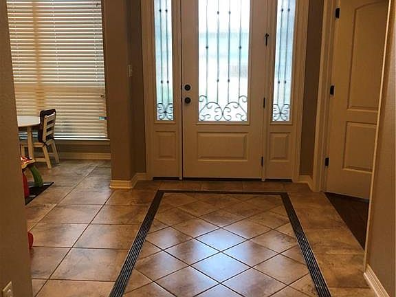 3rd image of 1805 Dancing Oaks Ct