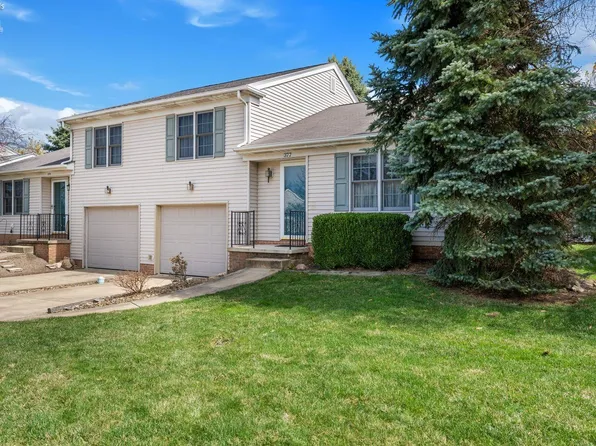 377 N Lighthouse Oval, Lakeside Marblehead, OH 43440