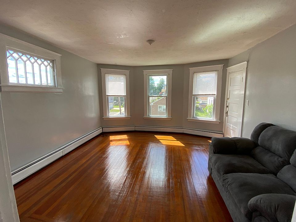 1st image of 61 Albany Ave #4
